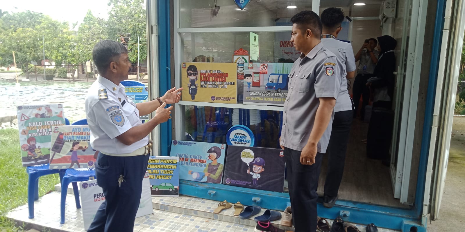 Penunjang Foto Kegiatan  di Kontener bersama Dinas Perhubungan Kota Makassar  Dengan  Tema Edukasi Safety Riding. - 3
